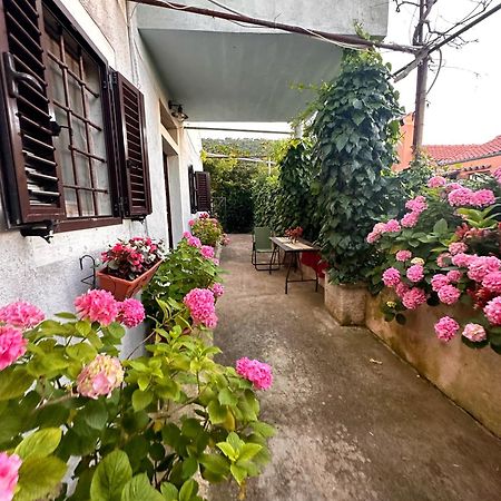 Apartment Renata Veli Lošinj Exteriör bild
